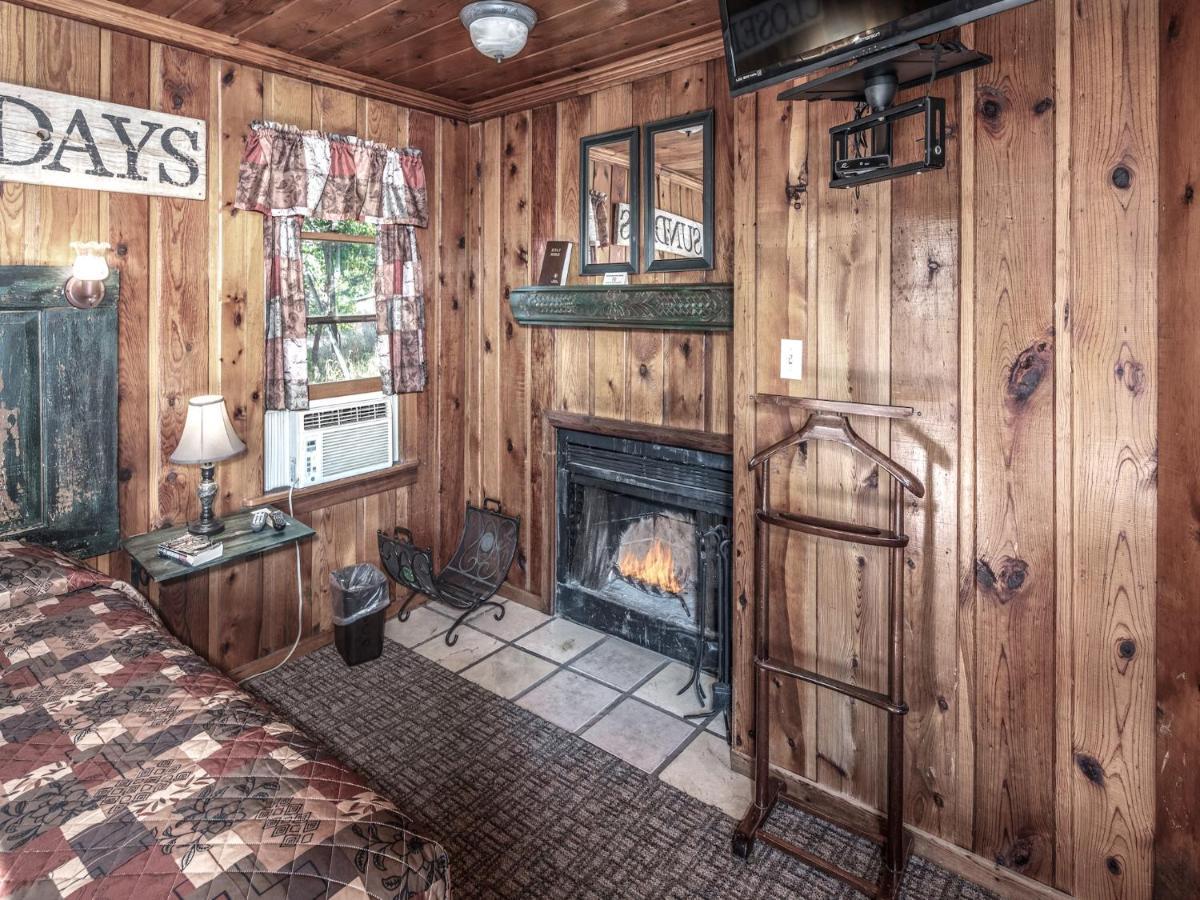 Apache Village 10, King Studio, Midtown, Sleeps 2 Ruidoso Exterior foto